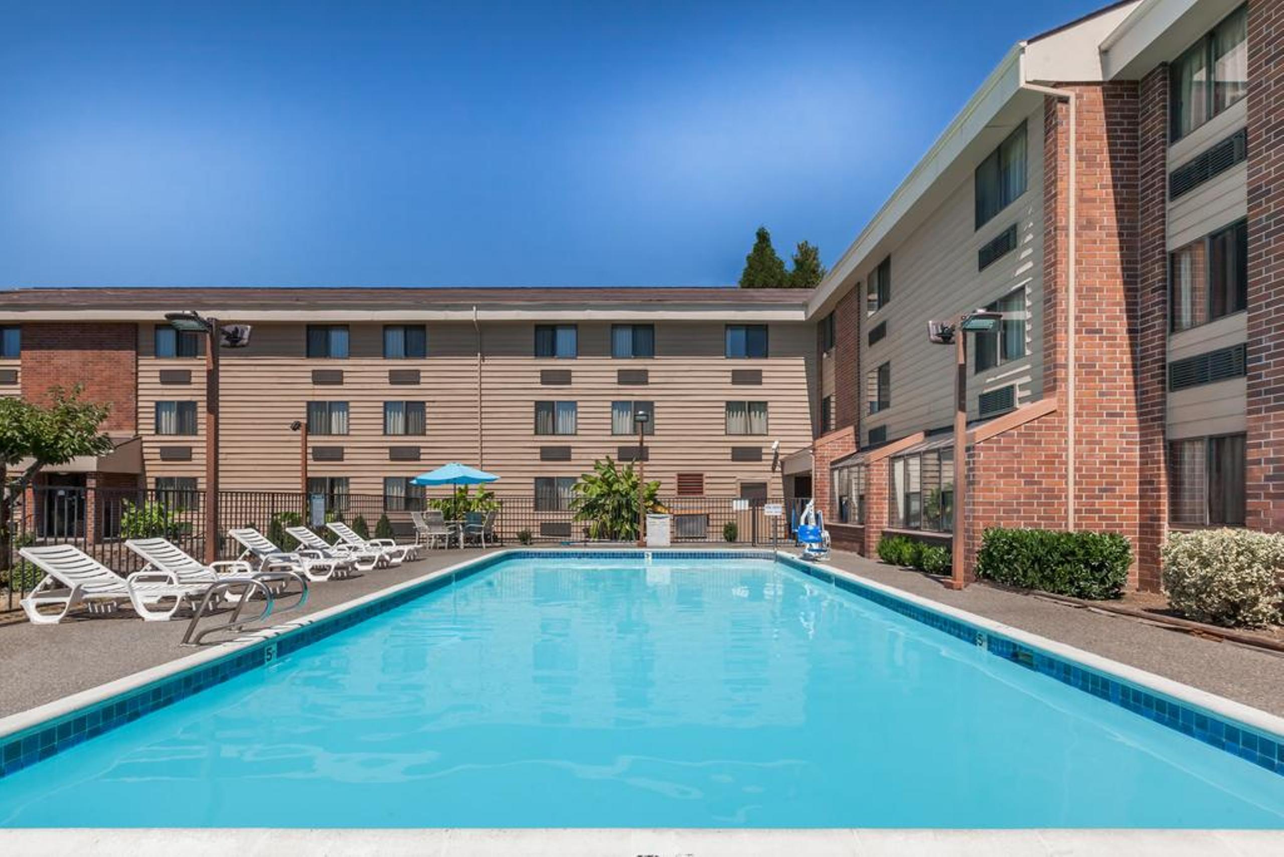 Quality Inn & Suites Clackamas - Portland Ngoại thất bức ảnh