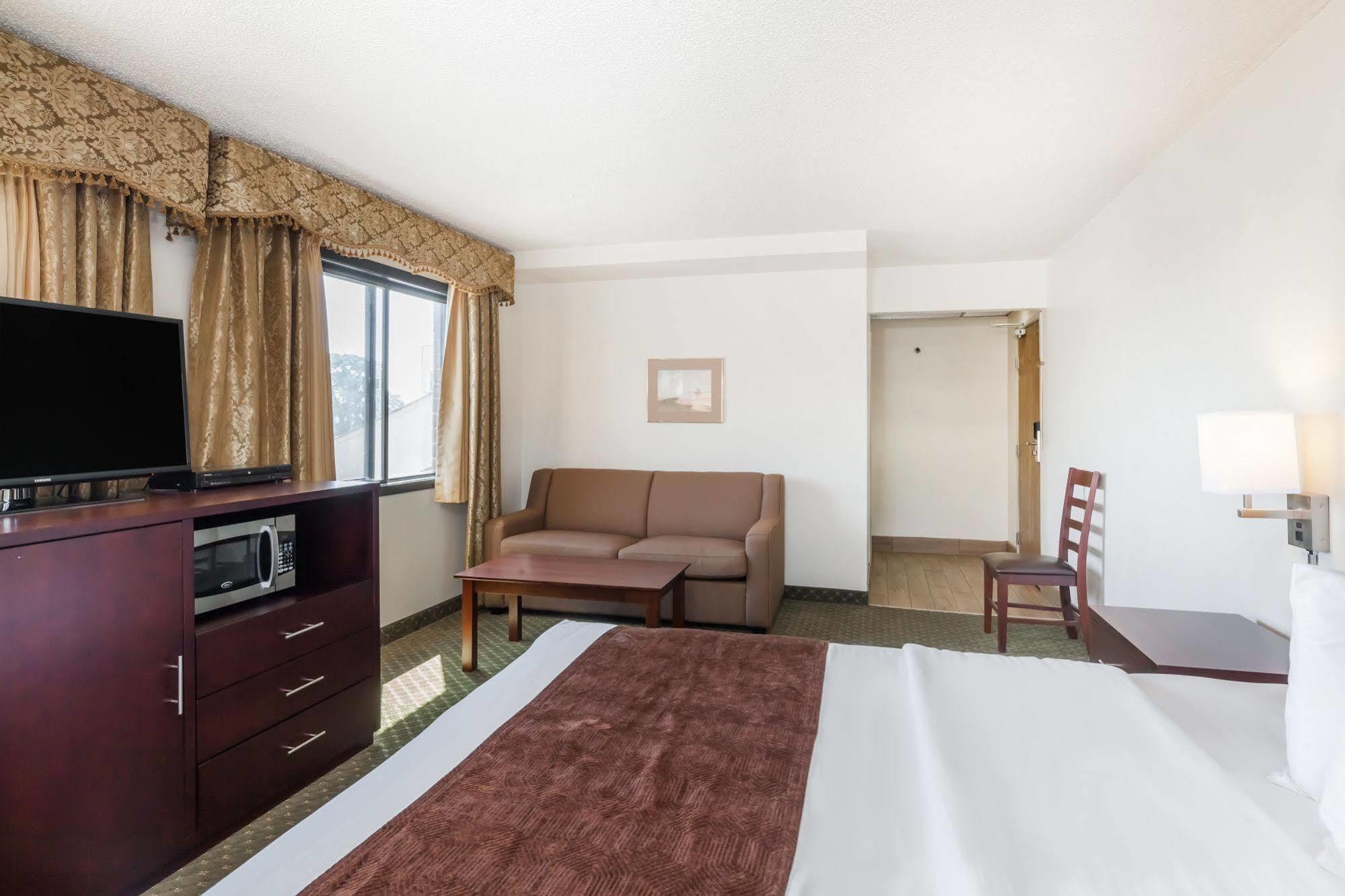 Quality Inn & Suites Clackamas - Portland Ngoại thất bức ảnh